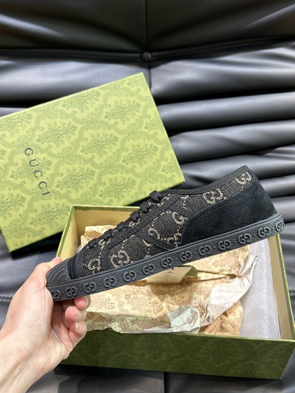 グッチ靴角部分ディテール